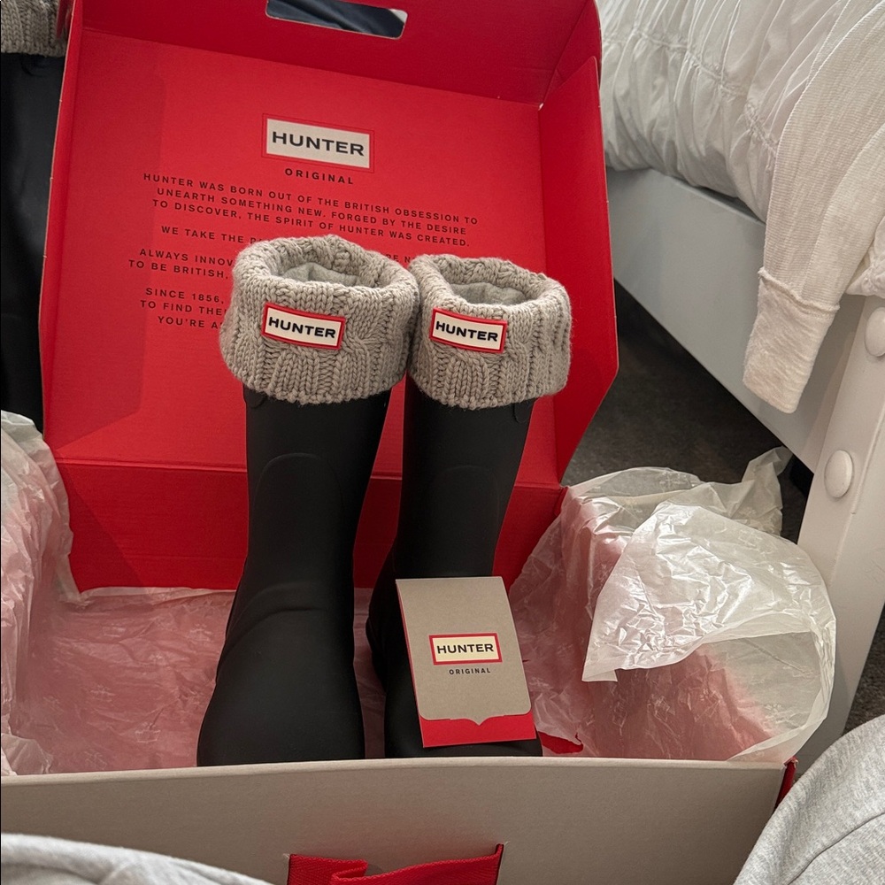 Matte Black Hunter Rainboots with removable Knit Gray Sock Liners